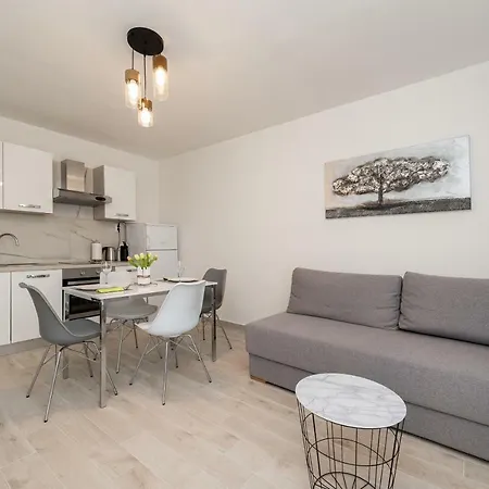 Ane Apartment Zadar